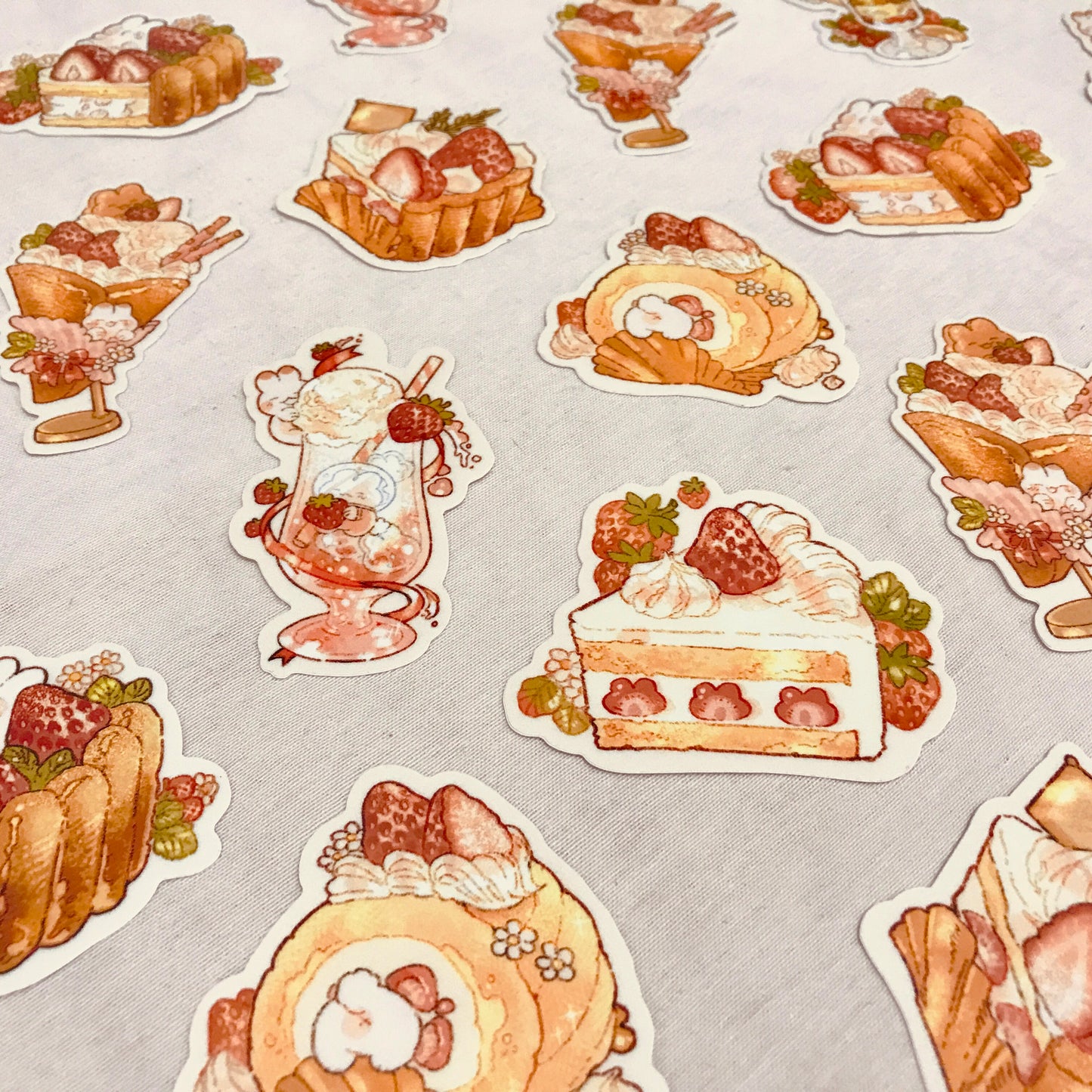 STRAWBERRY CREAM DIECUT STICKER A